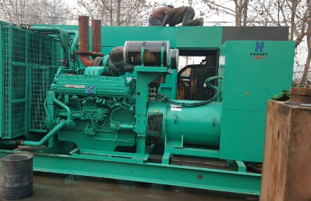 吴堡发电机组如何判断水冷式机油散热器内部是否需要清洗？